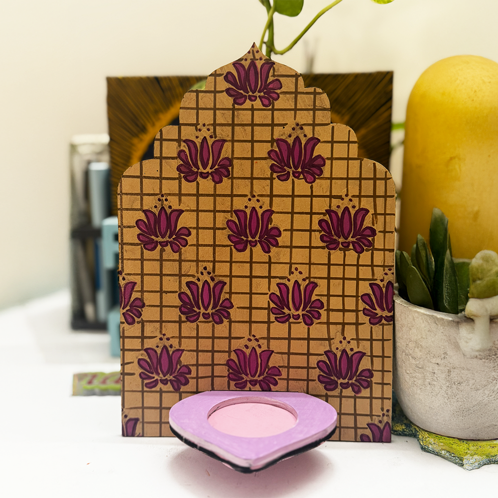 Sacred Lotus : T-light holder